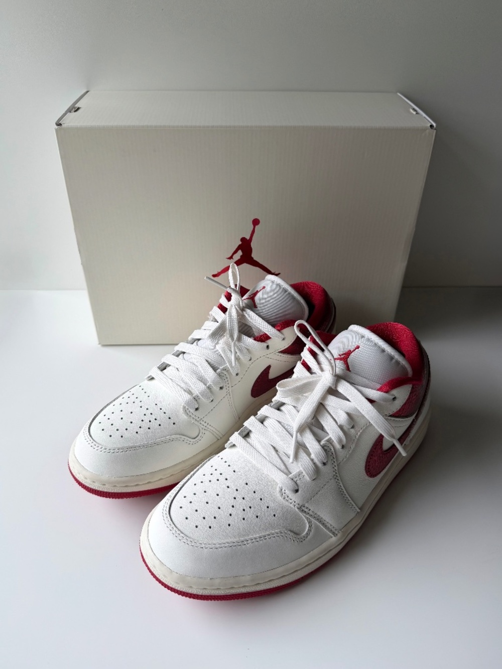 Jordan 1 Low SE Ruby Women’s Shoes
